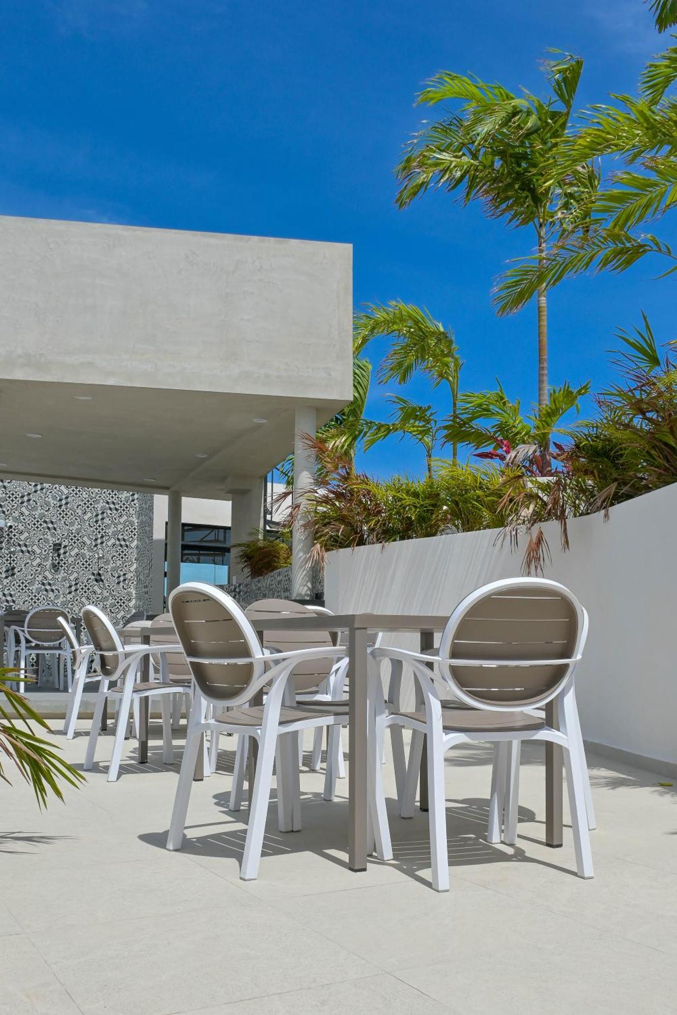 Urban Towers Playa Del Carmen Apartamento Exterior foto
